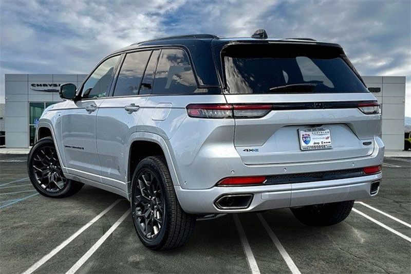 2024 Jeep Grand Cherokee Summit 4xeImage 2