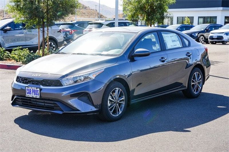 2024 Kia Forte LXSImage 12