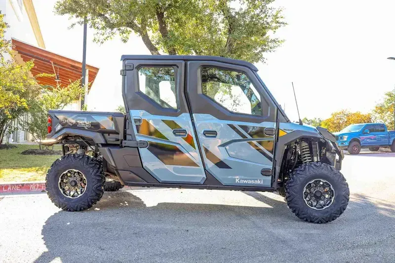 NEW 2025 KAWASAKI RIDGE XR CREW LIMITED METALLIC BLUISH GRAY Image 2