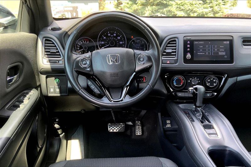 2019 Honda HR-V Sport photo 4