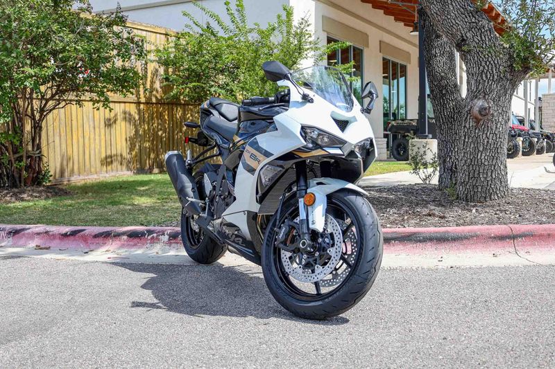 NEW 2026 KAWASAKI NINJA ZX6R ABS Image 1