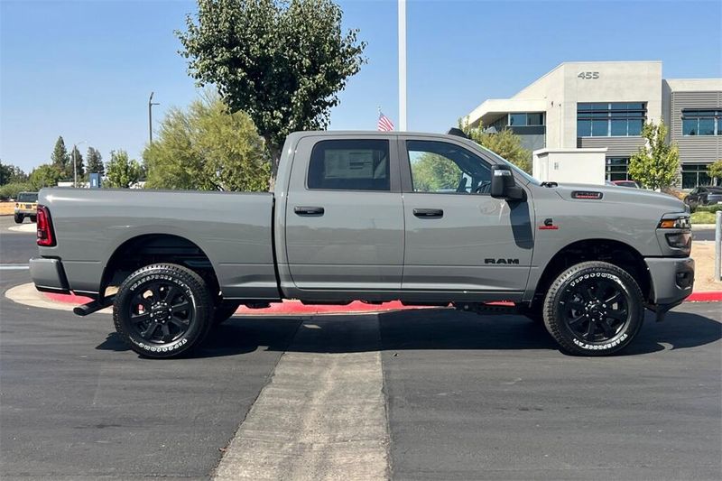 2026 Ram 2500 Big Horn photo 3