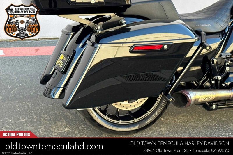 2019 Harley-Davidson Road Glide in a Black exterior color. BMW Motorcycles of Temecula – Southern California (951) 506-6903 bmwmotorcyclesoftemecula.com 