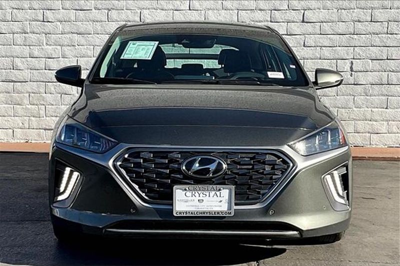 2020 Hyundai Ioniq Hybrid LimitedImage 2