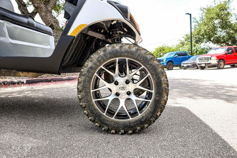 2019 Yamaha CONCIERGE 4 GOLF CART Image 9