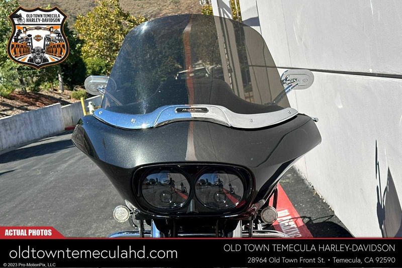 2009 Harley-Davidson Road Glide in a BLACK PEARL exterior color. BMW Motorcycles of Temecula – Southern California (951) 506-6903 bmwmotorcyclesoftemecula.com 