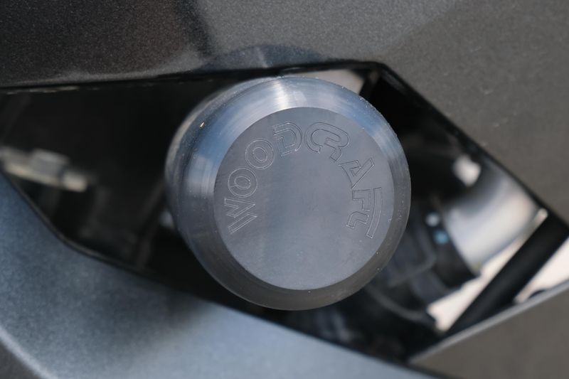 2023 Kawasaki NINJA 400 ABS METALLIC CARBON GRAY AND METALLIC MATTE CARBON GRAY Image 18
