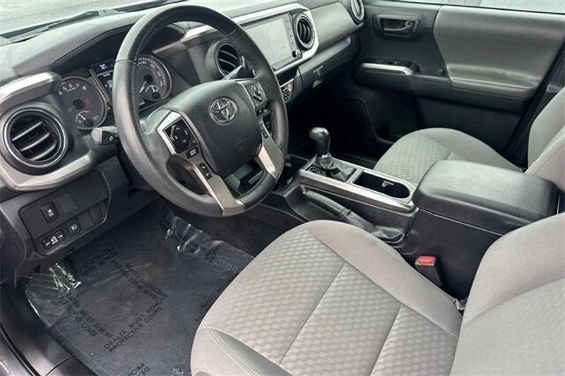 Used 2023 Toyota Tacoma Image 8