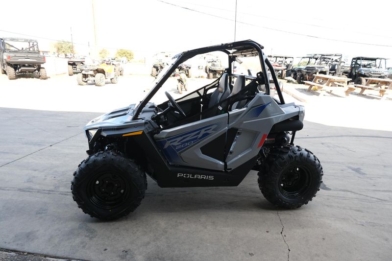 2025 Polaris RZR 200 EFI STORM GRAY AND BLUEImage 14