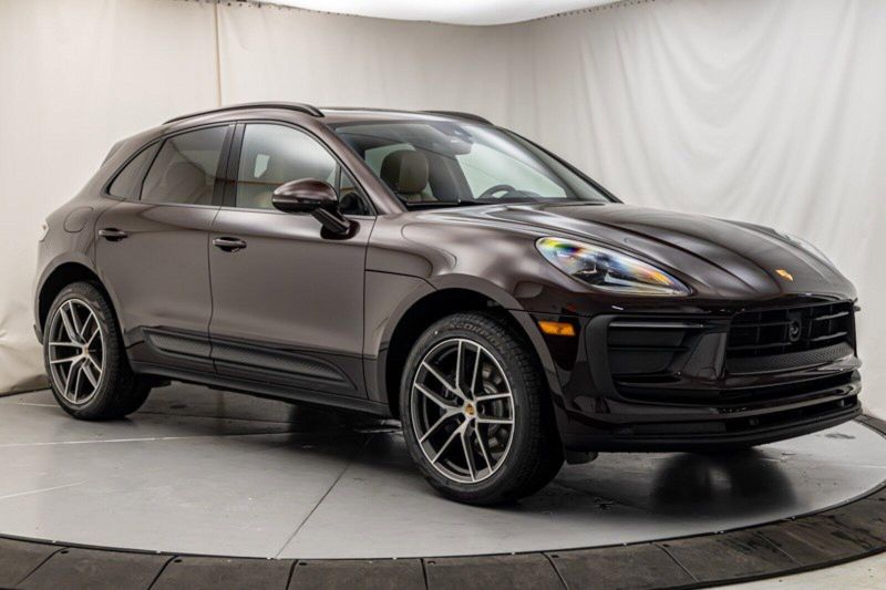 2024 Porsche Macan Image 7