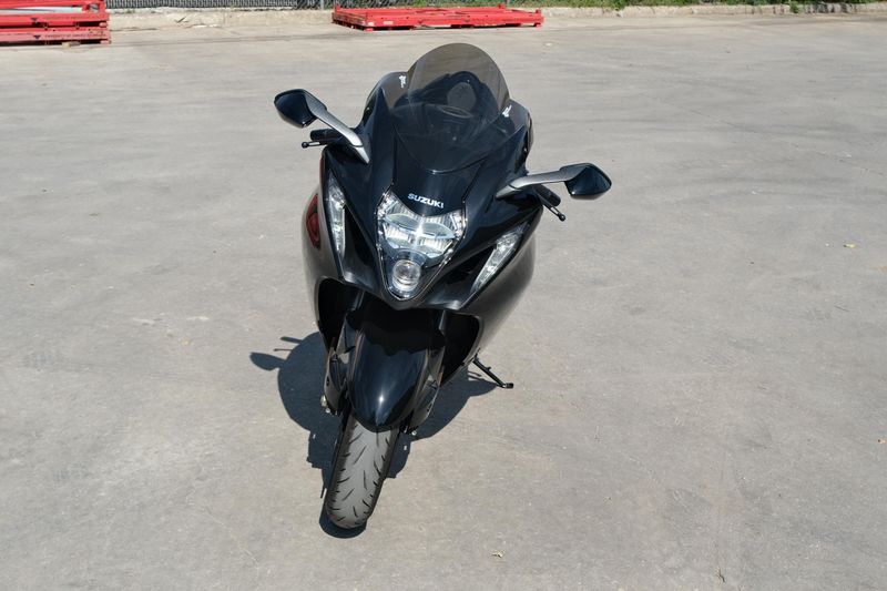 Used 2024 Suzuki HAYABUSA METALLIC MATTE BLACK NO 2 AND GLASS SPARKLE BLACK Image 8