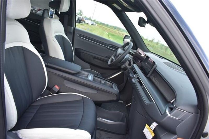 New 2026 Kia EV9 GT-LineImage 16