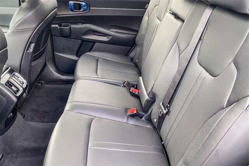 2025 Kia Sorento SImage 9