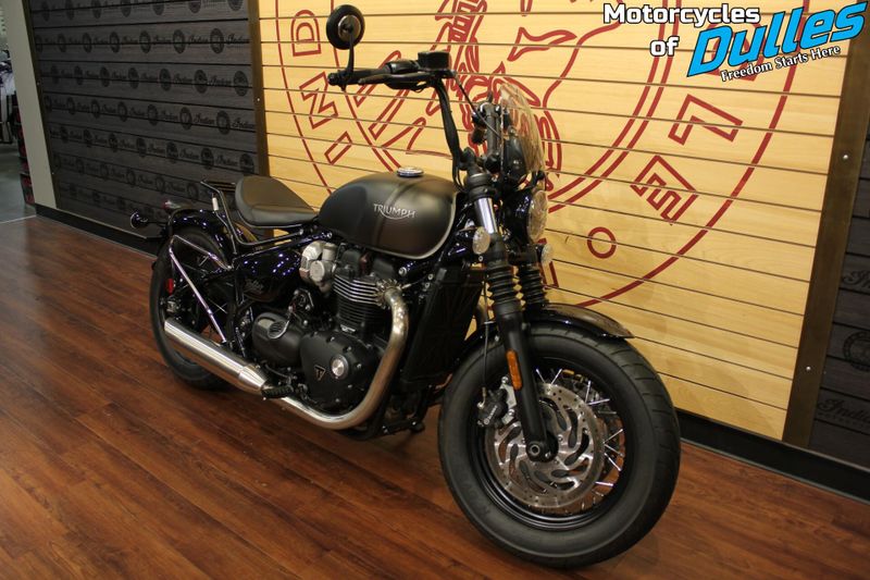Used 2023 Triumph Bobber Image 2