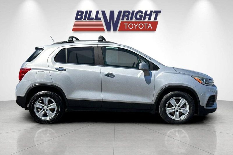 Used 2018 Chevrolet Trax LTImage 2