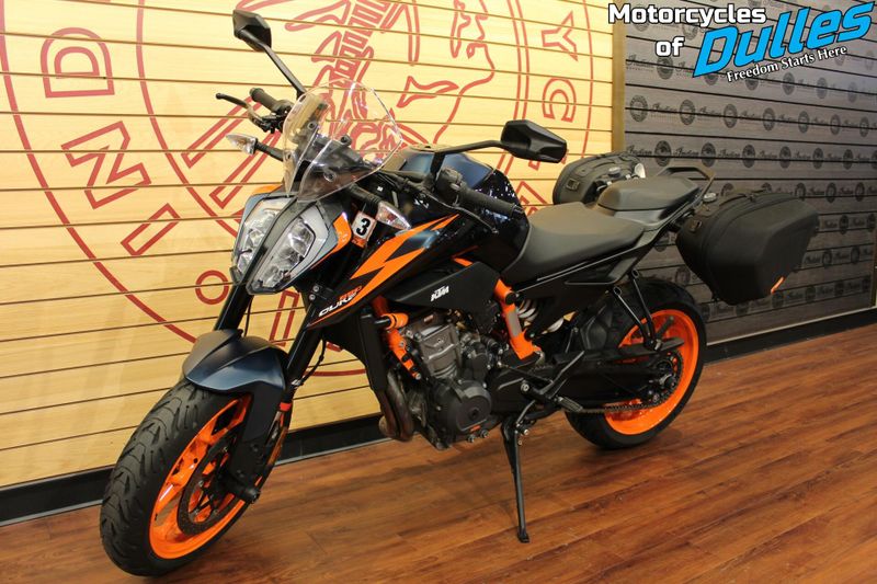 2023 KTM 890 DUKE R Image 4
