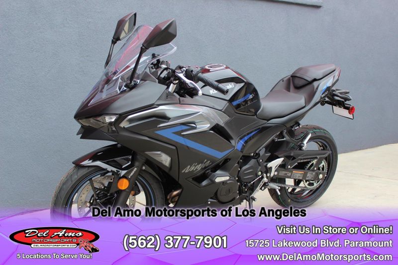 2025 Kawasaki NINJA 500 SE ABS Image 10