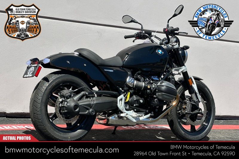 2024 BMW R 12 in a BLACK STORM METALLIC exterior color. BMW Motorcycles of Temecula – Southern California (951) 506-6903 bmwmotorcyclesoftemecula.com 