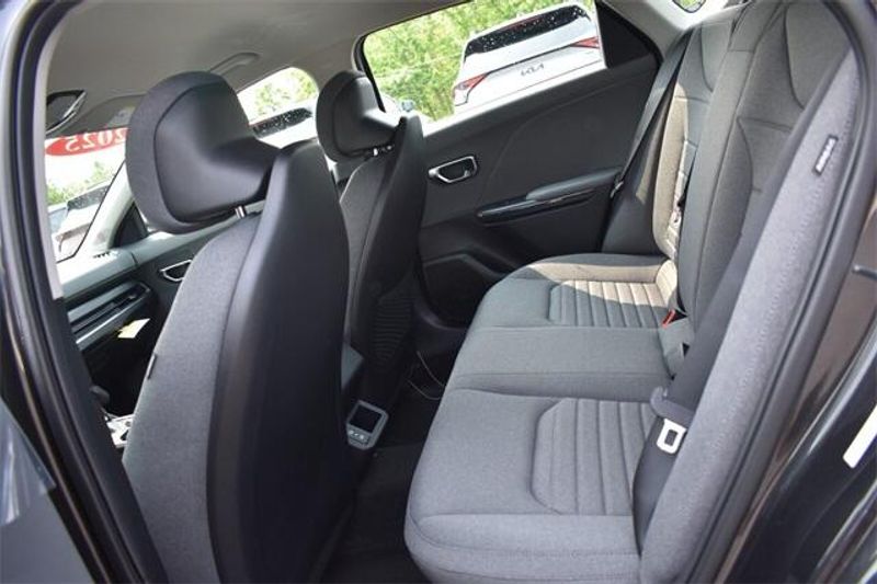 2025 Kia K4 EXImage 15