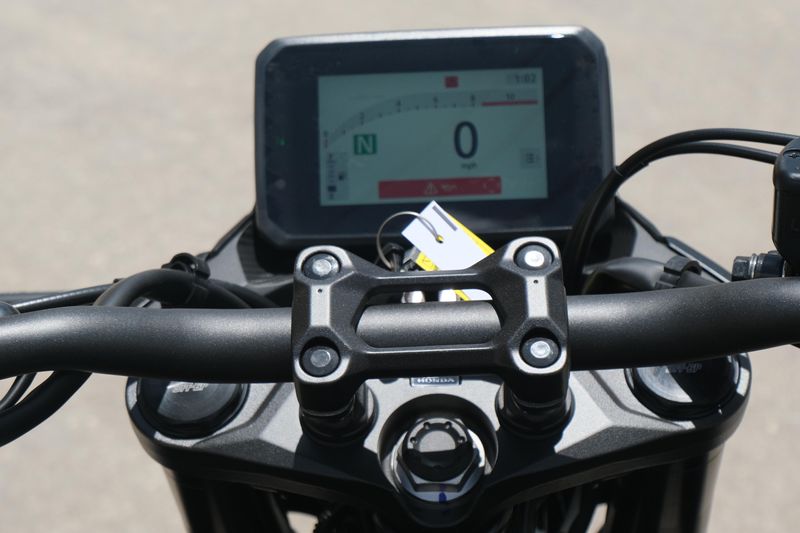 2025 Honda CB500F  MATTE BLACK METALLIC Image 14