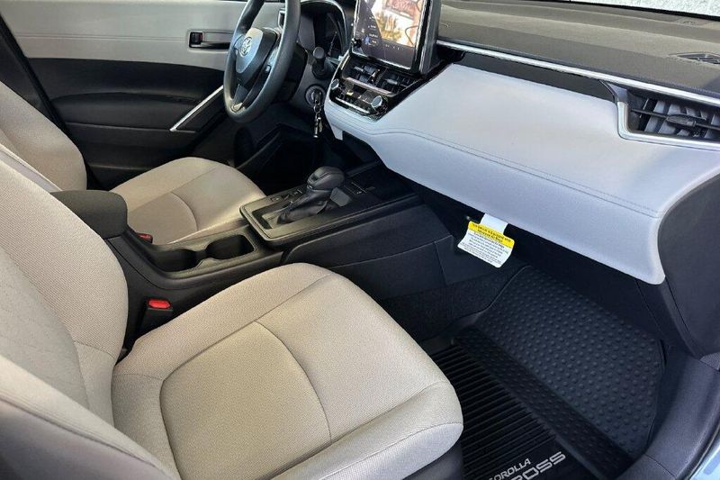 New 2026 Toyota Corolla Cross LImage 17