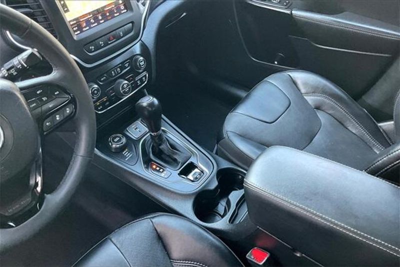 Used 2023 Jeep Cherokee AltitudeImage 17