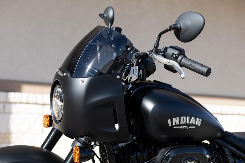 2025 Indian Motorcycle SPORT CHEIF BLACK SMOKE Image 15
