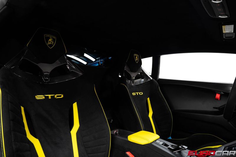 2022 Lamborghini Huracan STO *CARBON SPORT SEATS * FULL PPF*Image 39