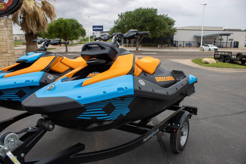 NEW 2026 SEADOO SPARK TRIXX FOR 1 90HP WITH SOUND SYSTEM Image 4