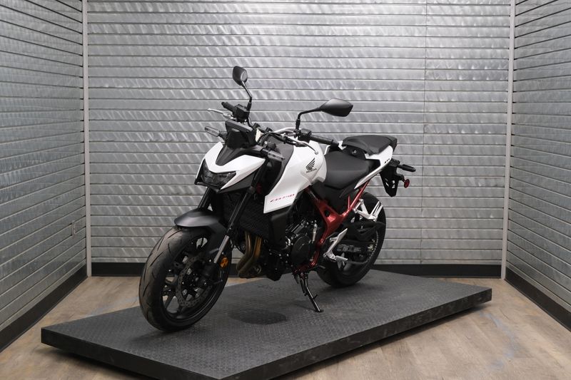 NEW 2025 HONDA CB750 HORNET Image 7