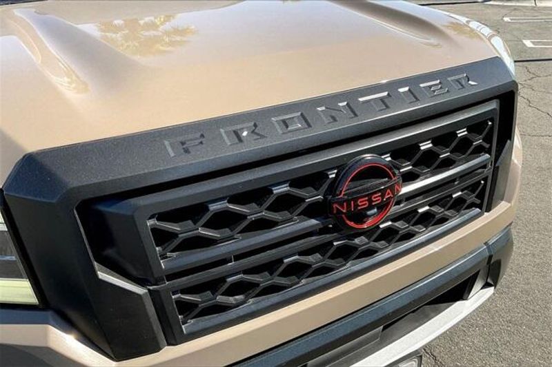 Used 2023 Nissan Frontier PRO-XImage 30