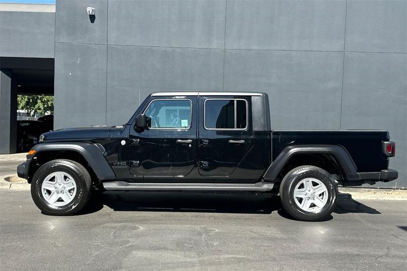 2020 Jeep Gladiator Sport S photo 7