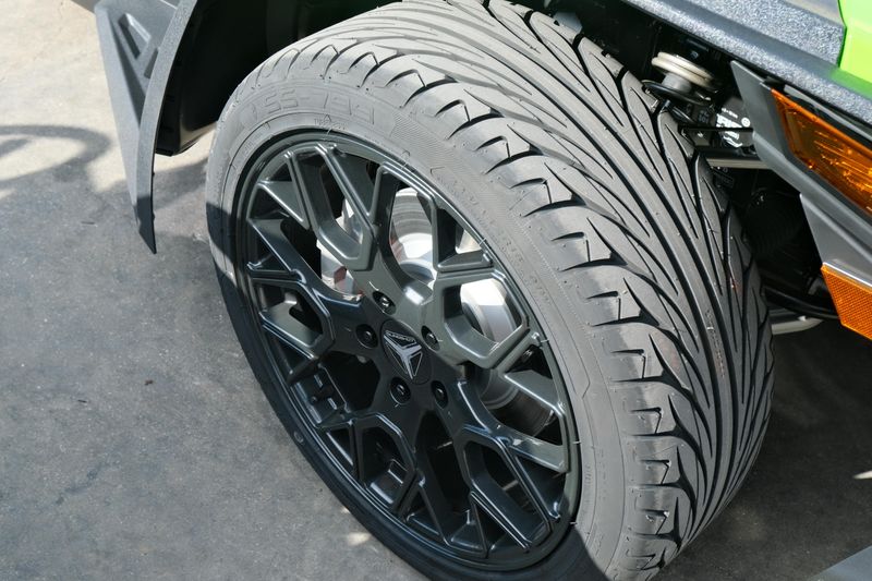 NEW 2025 POLARIS SLINGSHOT SL AUTODRIVE Image 12