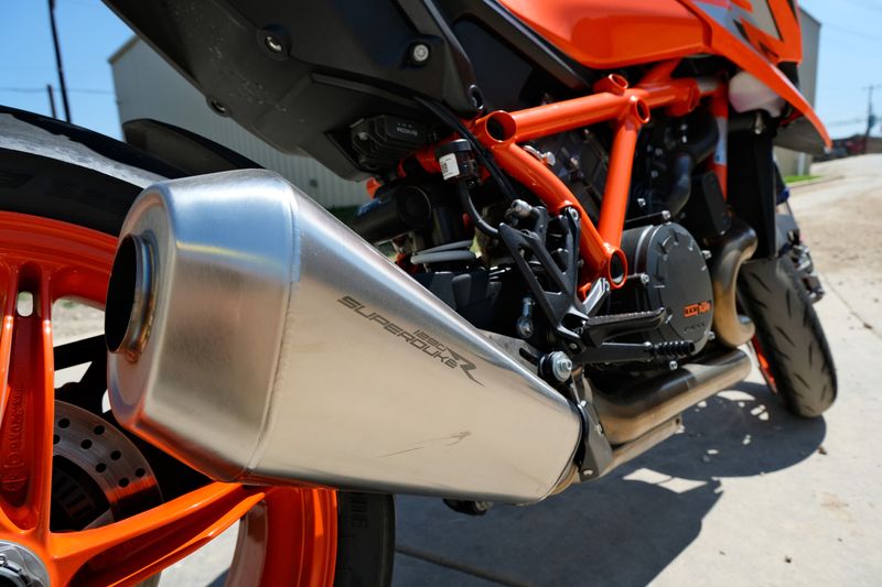 2023 KTM 1290 SUPER DUKE R EVOImage 2