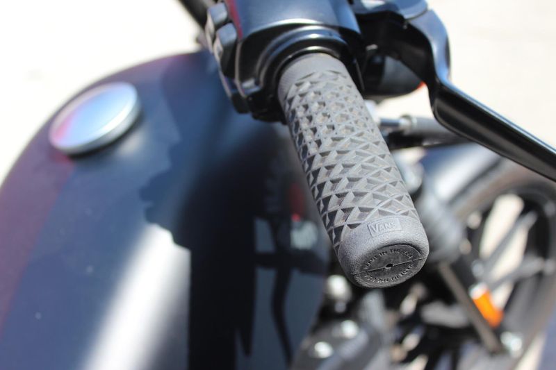 2022 Harley-Davidson Sportster Iron 883 Image 7