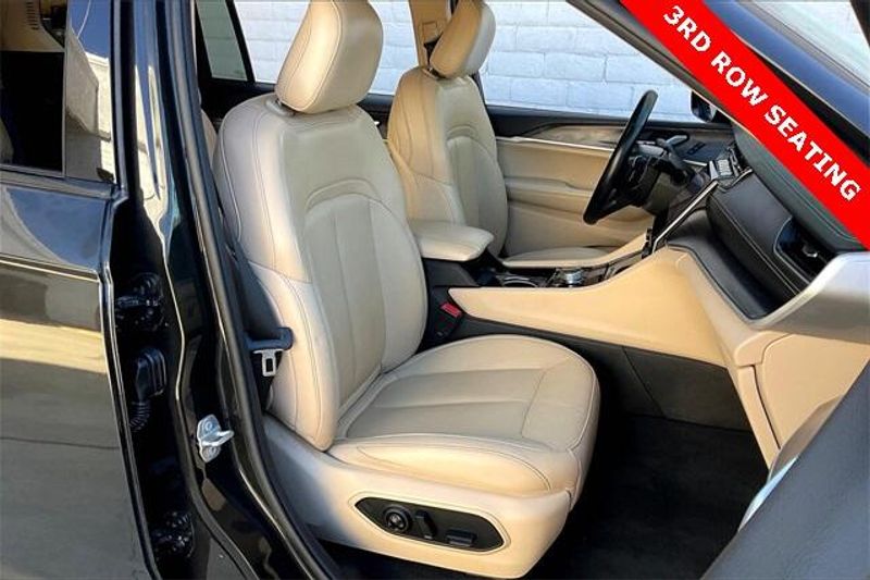 Used 2021 Jeep Grand Cherokee L LimitedImage 6