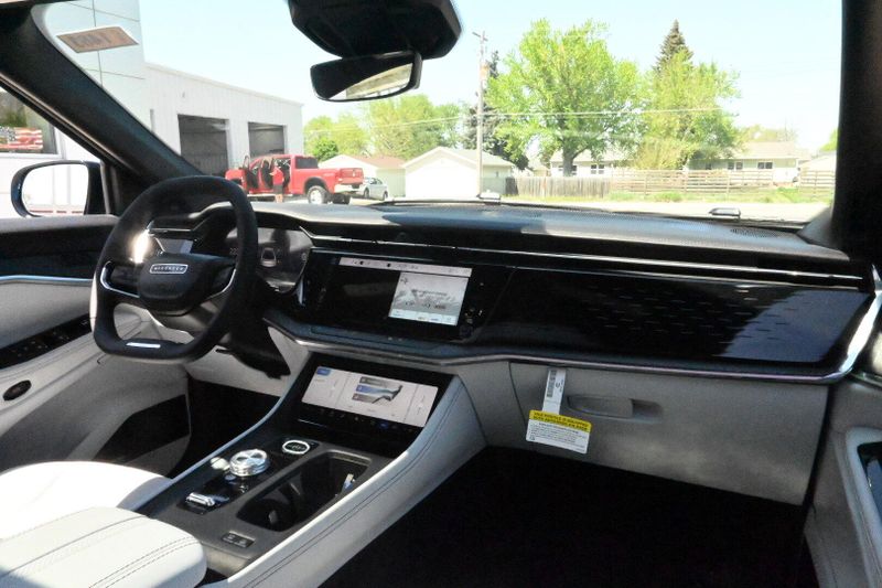 2025 Wagoneer S LimitedImage 14