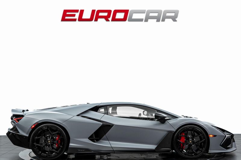 Used 2024 Lamborghini Revuelto *HUGE CARBON OPTIONS * FACTORY MATTE PAINT*Image 6