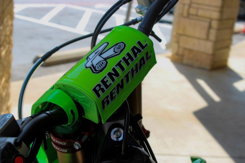 2025 Kawasaki KX450SR LIME GREEN Image 10