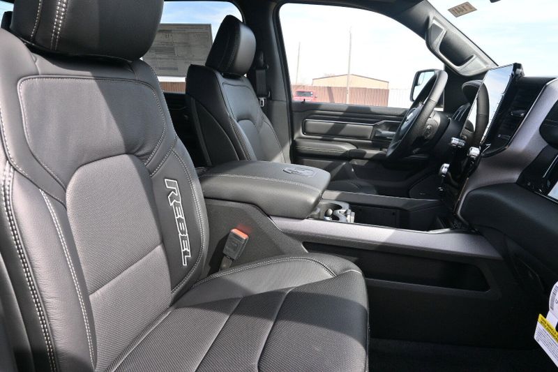 2025 RAM 1500 RebelImage 15