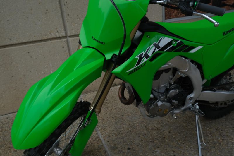 2025 Kawasaki KX450X LIME GREEN Image 3