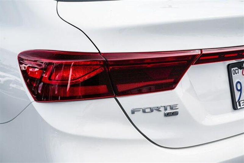 2024 Kia Forte LXImage 9