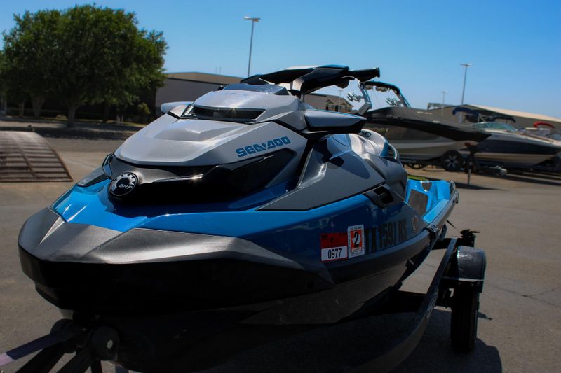 2020 SEADOO GTX 170 BLUE Image 4