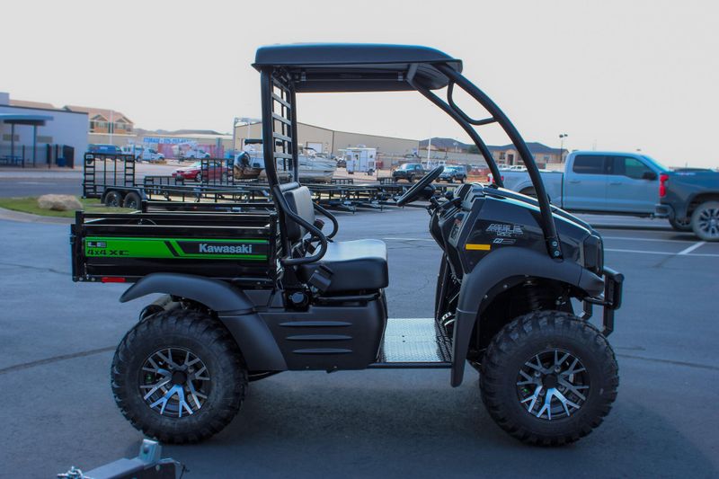 New 2026 Kawasaki MULE SX 4X4 XC LE METALLIC ONYX BLACK Image 2