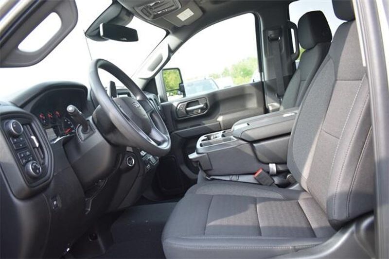 2025 Chevrolet Silverado 2500HD CustomImage 27