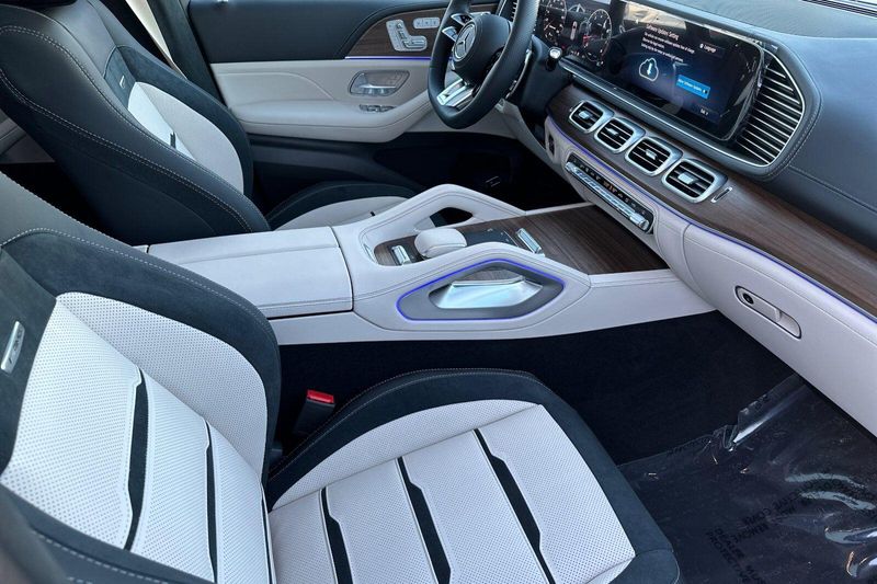 New 2026 Mercedes-Benz GLS 63 AMGImage 15
