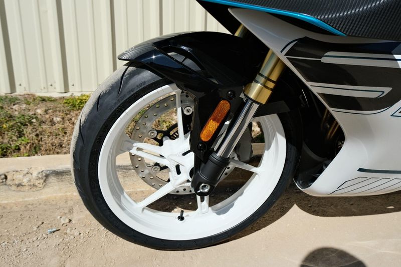 NEW 2026 CFMOTO 450SS Image 21
