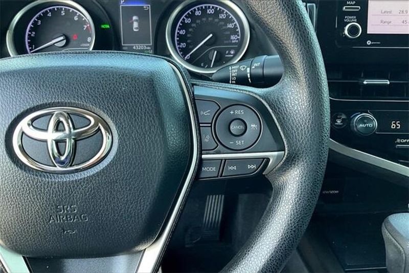 2022 Toyota Camry LEImage 18