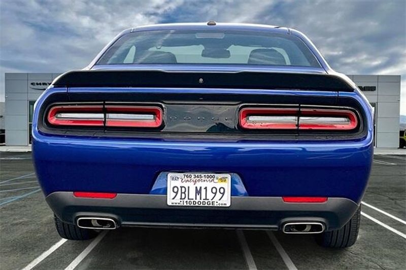 2022 Dodge Challenger SXTImage 3