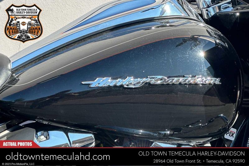 2015 Harley-Davidson Road Glide in a BLACK W/ PINSTRIPE exterior color. BMW Motorcycles of Temecula – Southern California (951) 506-6903 bmwmotorcyclesoftemecula.com 